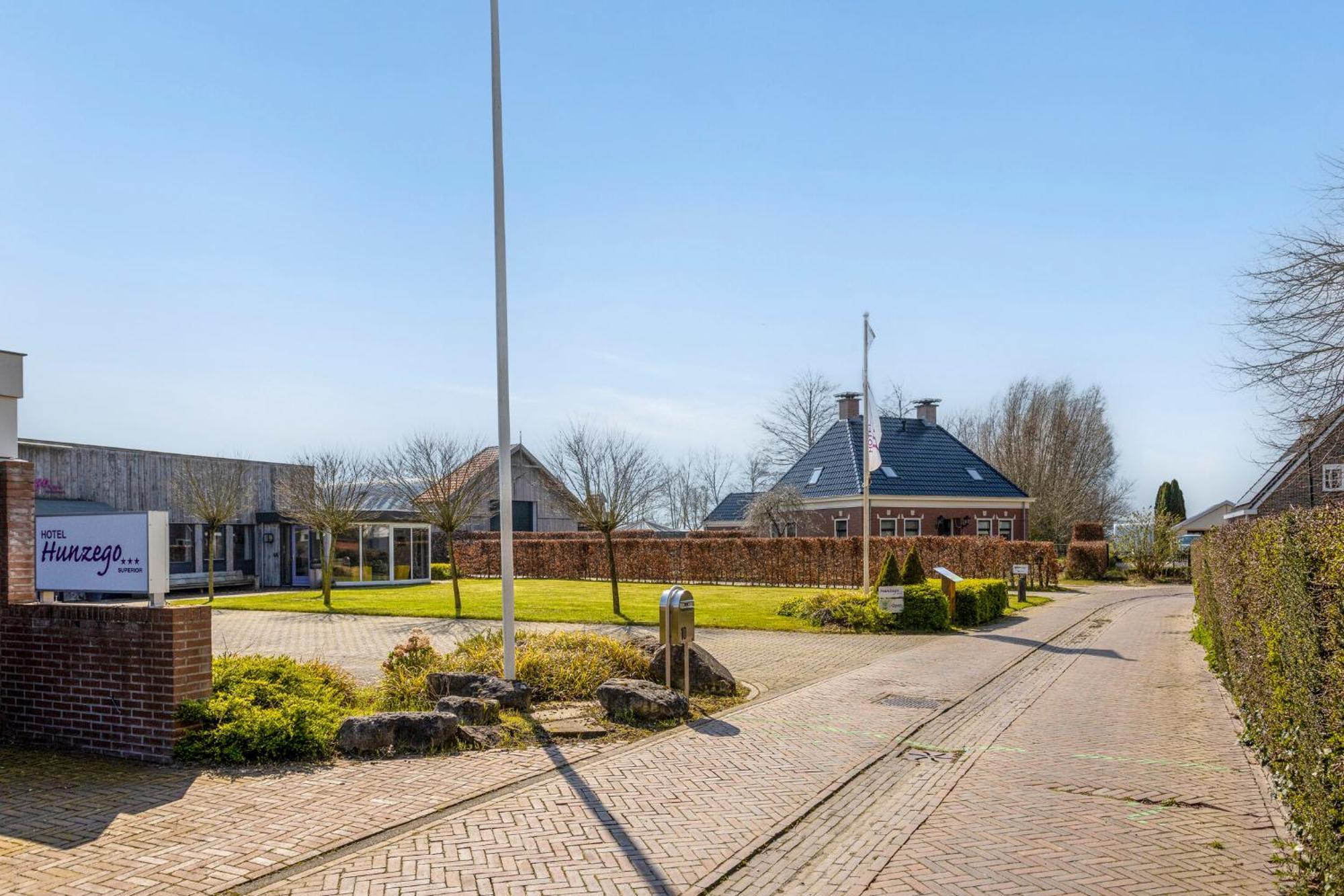 Hunzego Hotel Uithuizermeeden Buitenkant foto