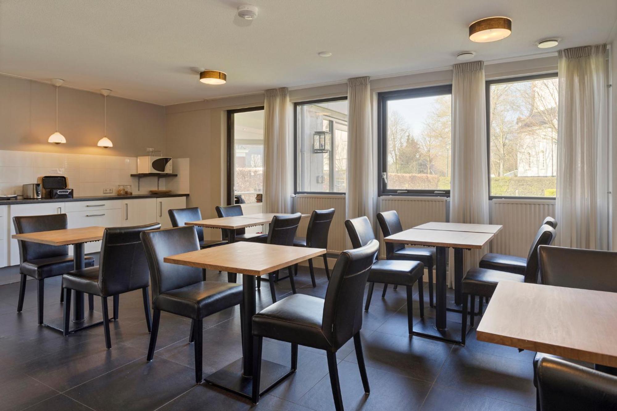 Hunzego Hotel Uithuizermeeden Buitenkant foto