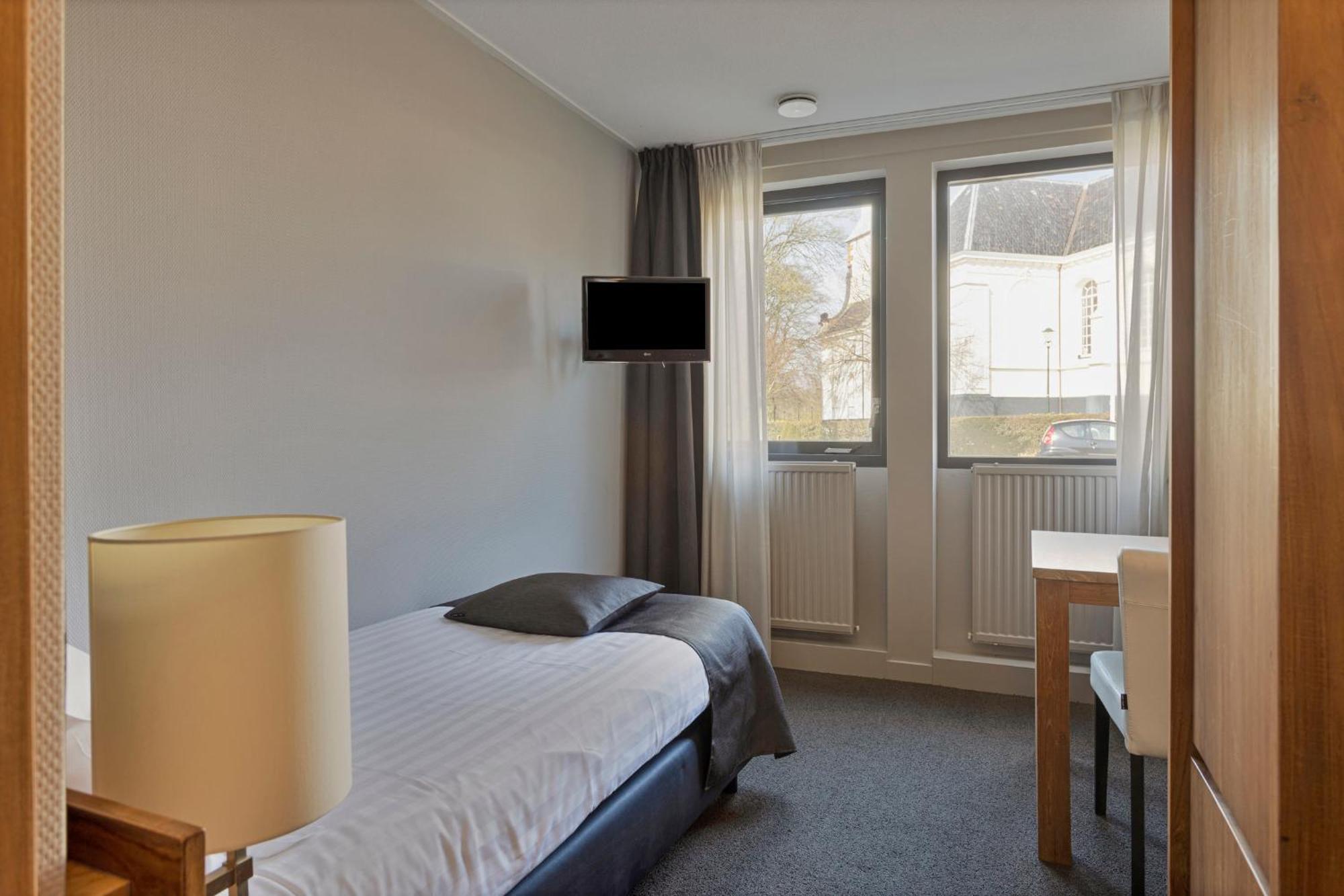 Hunzego Hotel Uithuizermeeden Buitenkant foto