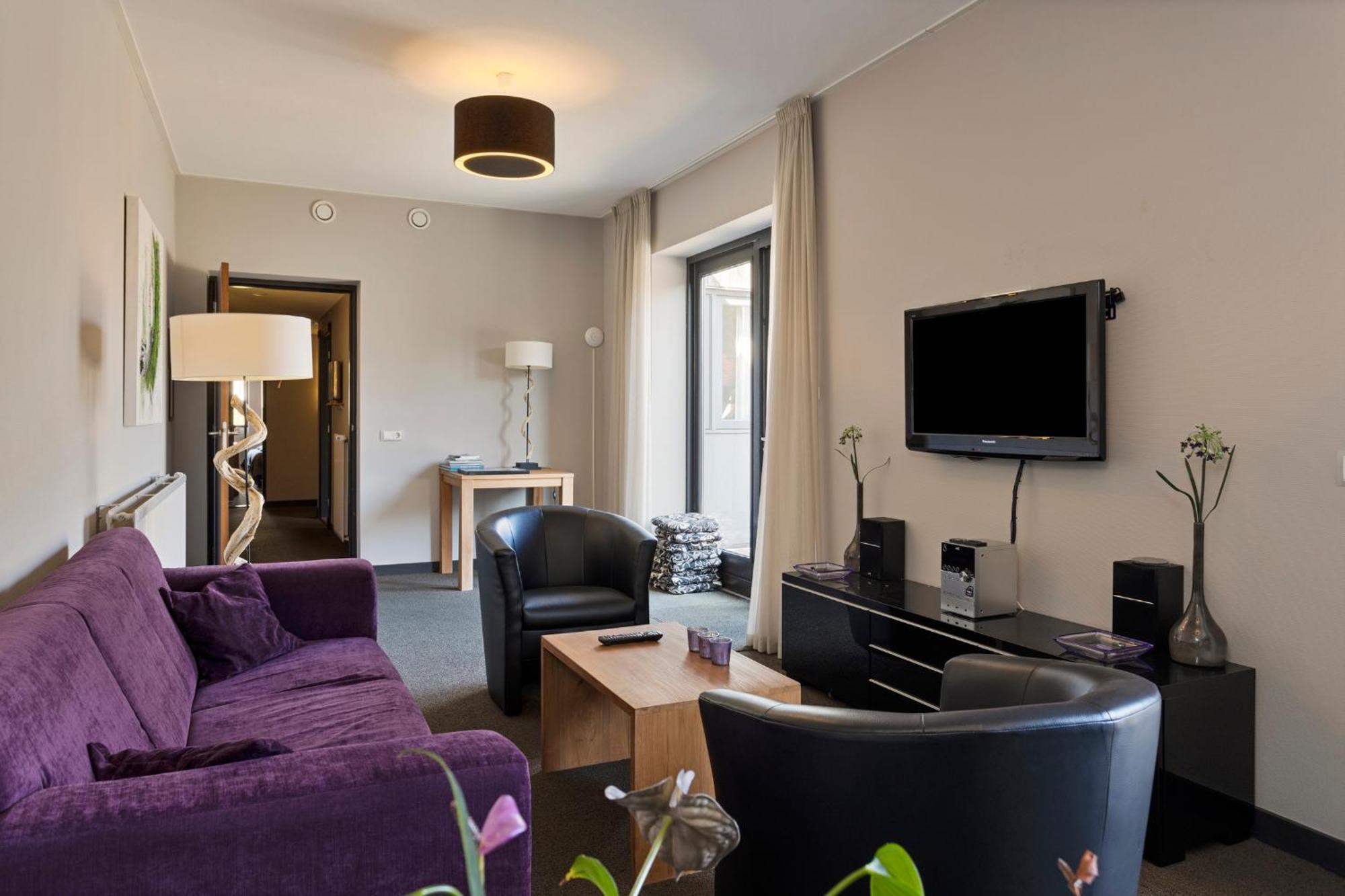 Hunzego Hotel Uithuizermeeden Buitenkant foto